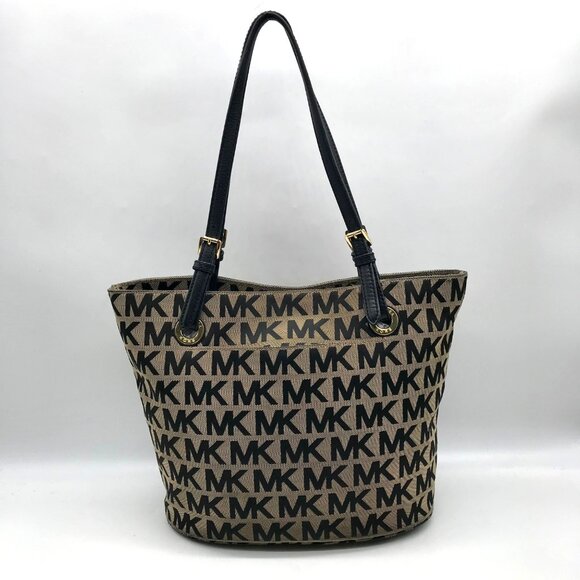 Michael Kors Beige & Black Canvas Jet Set Tote Bag - Picture 2 of 10